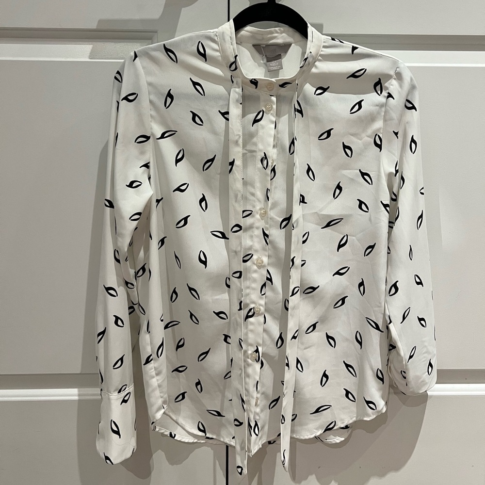 Elegant Blouse with Ties Size 2